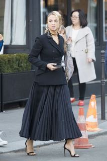 Rose Bertram feet photo thumbnail