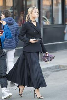 Rose Bertram feet photo thumbnail