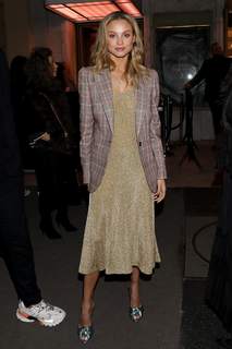 Rose Bertram feet photo thumbnail