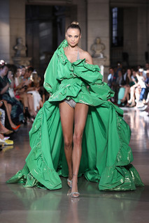 Rose Bertram feet photo thumbnail