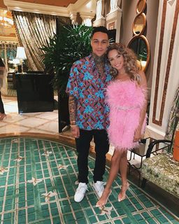 Rose Bertram feet photo thumbnail