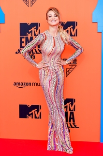 Rose Bertram feet photo thumbnail