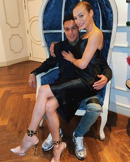 Rose Bertram feet photo thumbnail