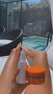 Rose Bertram feet photo thumbnail