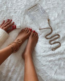 Rose Bertram feet photo thumbnail