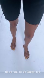 Rose Bertram feet photo thumbnail