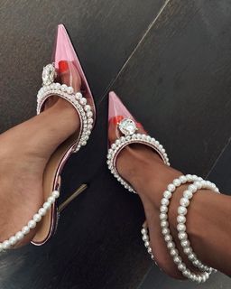 Rose Bertram feet photo thumbnail