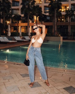 Rose Bertram feet photo thumbnail