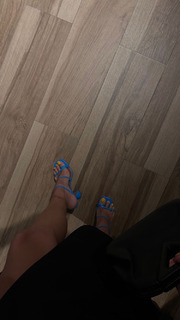 Rose Bertram feet photo thumbnail