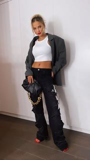 Rose Bertram feet photo thumbnail