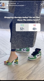 Rose Bertram feet photo thumbnail