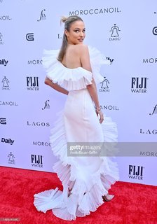 Rose Bertram feet photo thumbnail