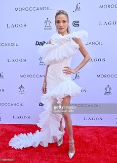 Rose Bertram feet photo thumbnail