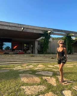 Rose Bertram feet photo thumbnail