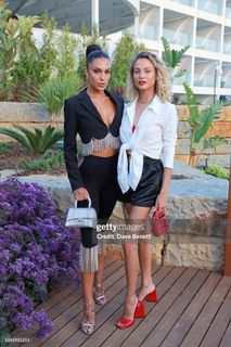 Rose Bertram feet photo 2