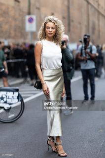 Rose Bertram feet photo 10
