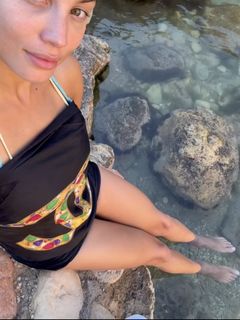 Rose Bertram feet photo 7