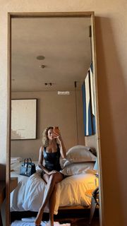 Rose Bertram feet photo 3