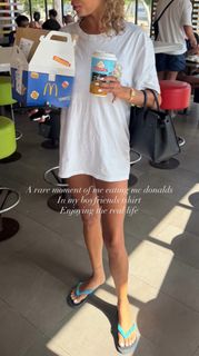Rose Bertram feet photo 1