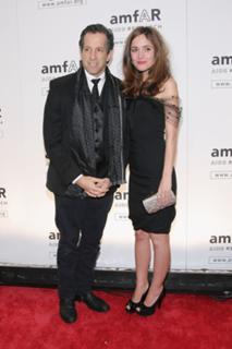 Rose Byrne feet photo thumbnail