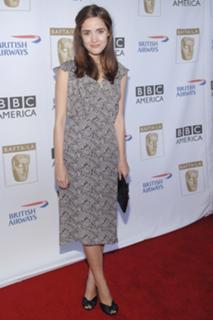 Rose Byrne feet photo thumbnail