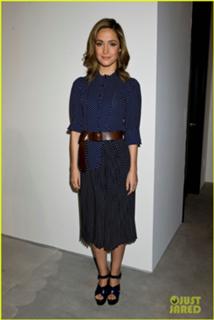 Rose Byrne feet photo thumbnail