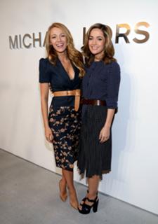 Rose Byrne feet photo thumbnail