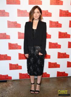 Rose Byrne feet photo thumbnail