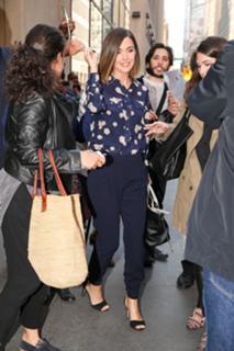 Rose Byrne feet photo thumbnail