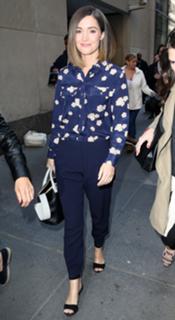 Rose Byrne feet photo thumbnail