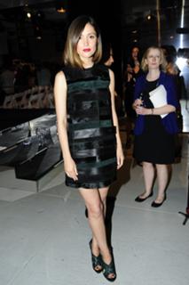 Rose Byrne feet photo thumbnail