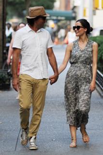 Rose Byrne feet photo thumbnail