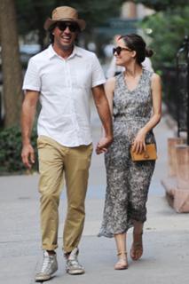 Rose Byrne feet photo thumbnail