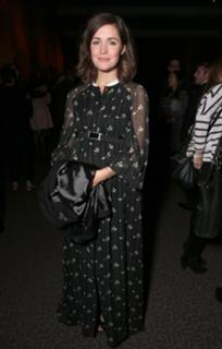 Rose Byrne feet photo thumbnail
