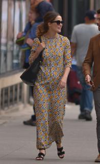 Rose Byrne feet photo thumbnail
