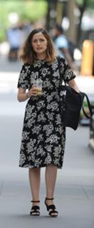 Rose Byrne feet photo thumbnail