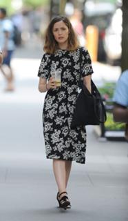 Rose Byrne feet photo thumbnail