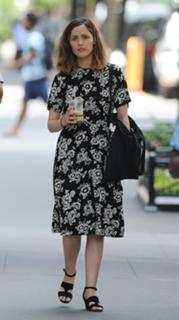 Rose Byrne feet photo thumbnail