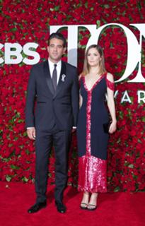 Rose Byrne feet photo thumbnail