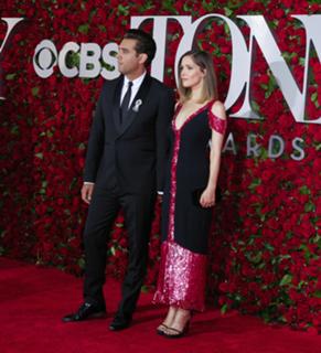Rose Byrne feet photo thumbnail