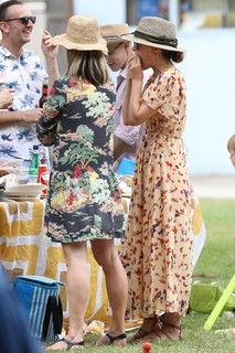 Rose Byrne feet photo thumbnail
