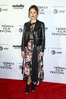 Rose Byrne feet photo thumbnail