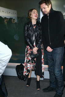 Rose Byrne feet photo thumbnail