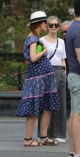 Rose Byrne feet photo thumbnail