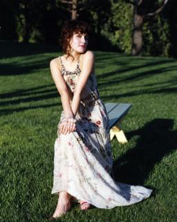 Rose Byrne feet photo thumbnail