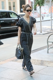 Rose Byrne feet photo thumbnail