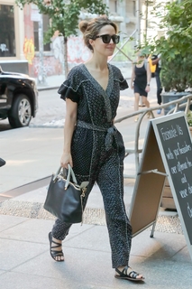 Rose Byrne feet photo thumbnail