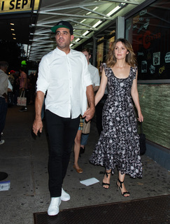 Rose Byrne feet photo thumbnail