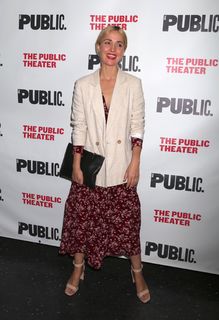 Rose Byrne feet photo thumbnail