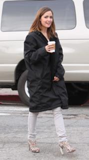 Rose Byrne feet photo thumbnail